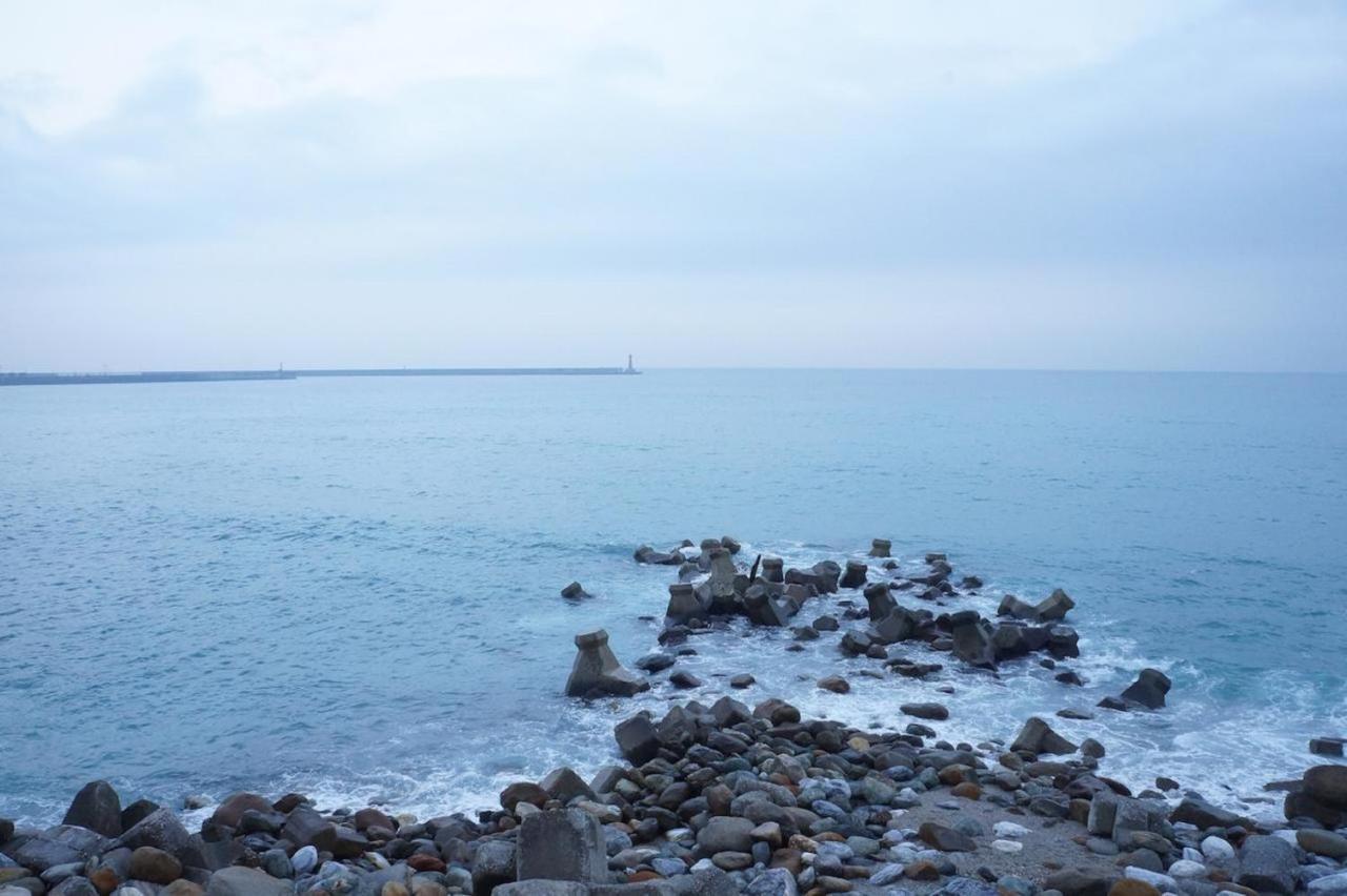 Hl Sea Homestay Hualien Buitenkant foto
