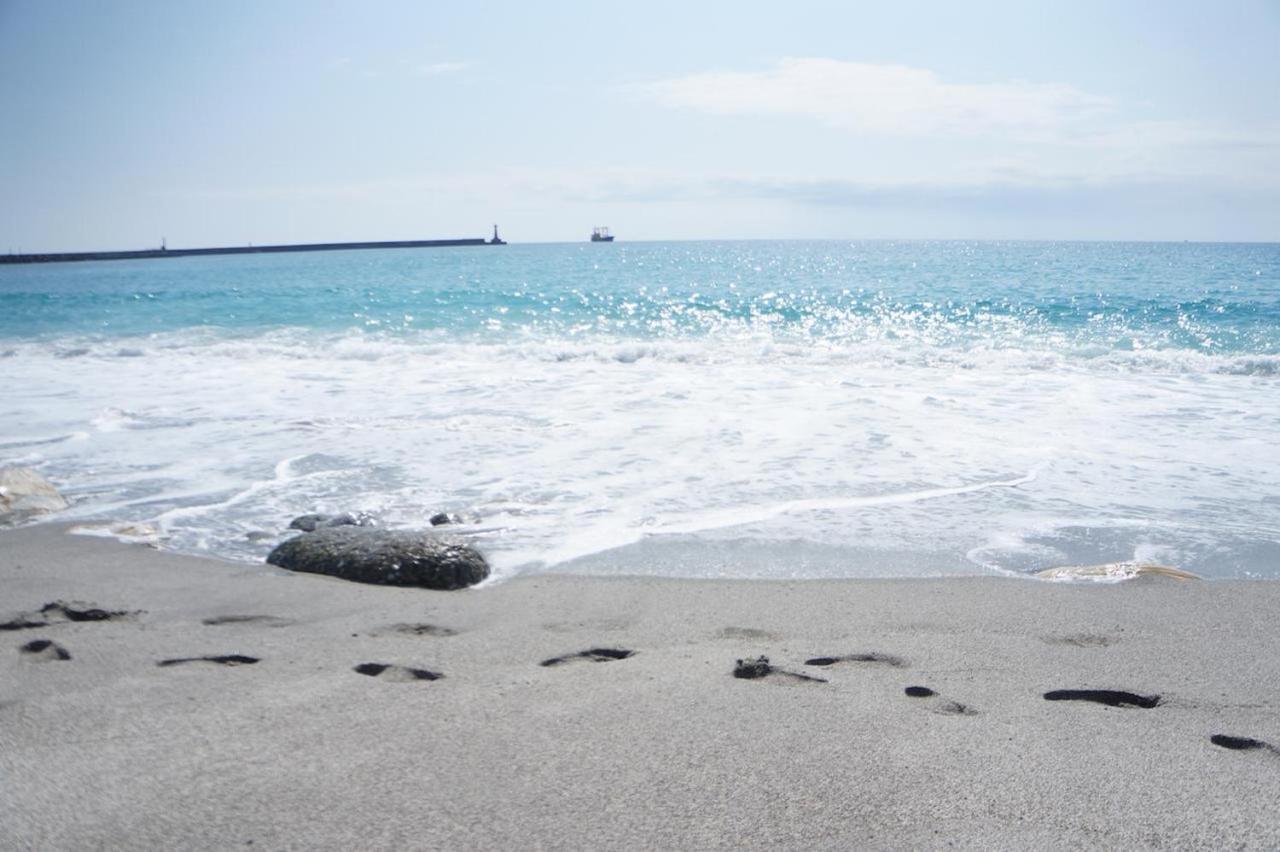 Hl Sea Homestay Hualien Buitenkant foto